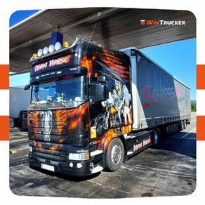 🔥🔥 Nos encanta salir de ruta y encontrarnos estas maravillas por el camino 🔥🔥

🔎Impresionante el detalle del dibujo! 🚚💨 

ES-PEC-TA-CU-LAR 💥💥

#truckstyle #trucklife #TruckDriver #FotoCamión #Camionero #Camionera #truckpictures #truckphotography #truck #trucks #camión #camiones #driver #truckshop #instamotor #instatrucker #instatruck #onlinetruckshop #tiendadecamioneros #tiendaderopa #ropaparacamioneros #trucksaddict #goinstyle